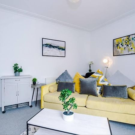 Long Term Offers Message For Prices Sleeps 6 Adults, Contractors, Relocators, Travellers Βίλα Χάλιφαξ Εξωτερικό φωτογραφία