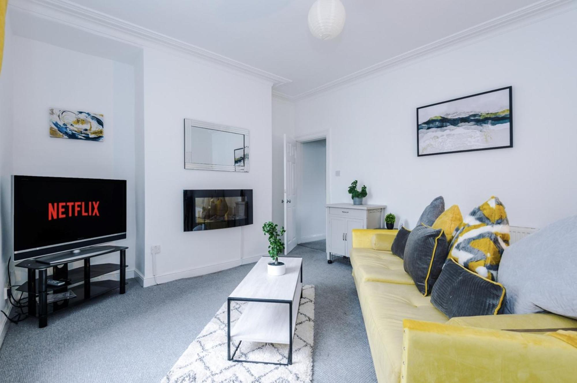 Long Term Offers Message For Prices Sleeps 6 Adults, Contractors, Relocators, Travellers Βίλα Χάλιφαξ Εξωτερικό φωτογραφία